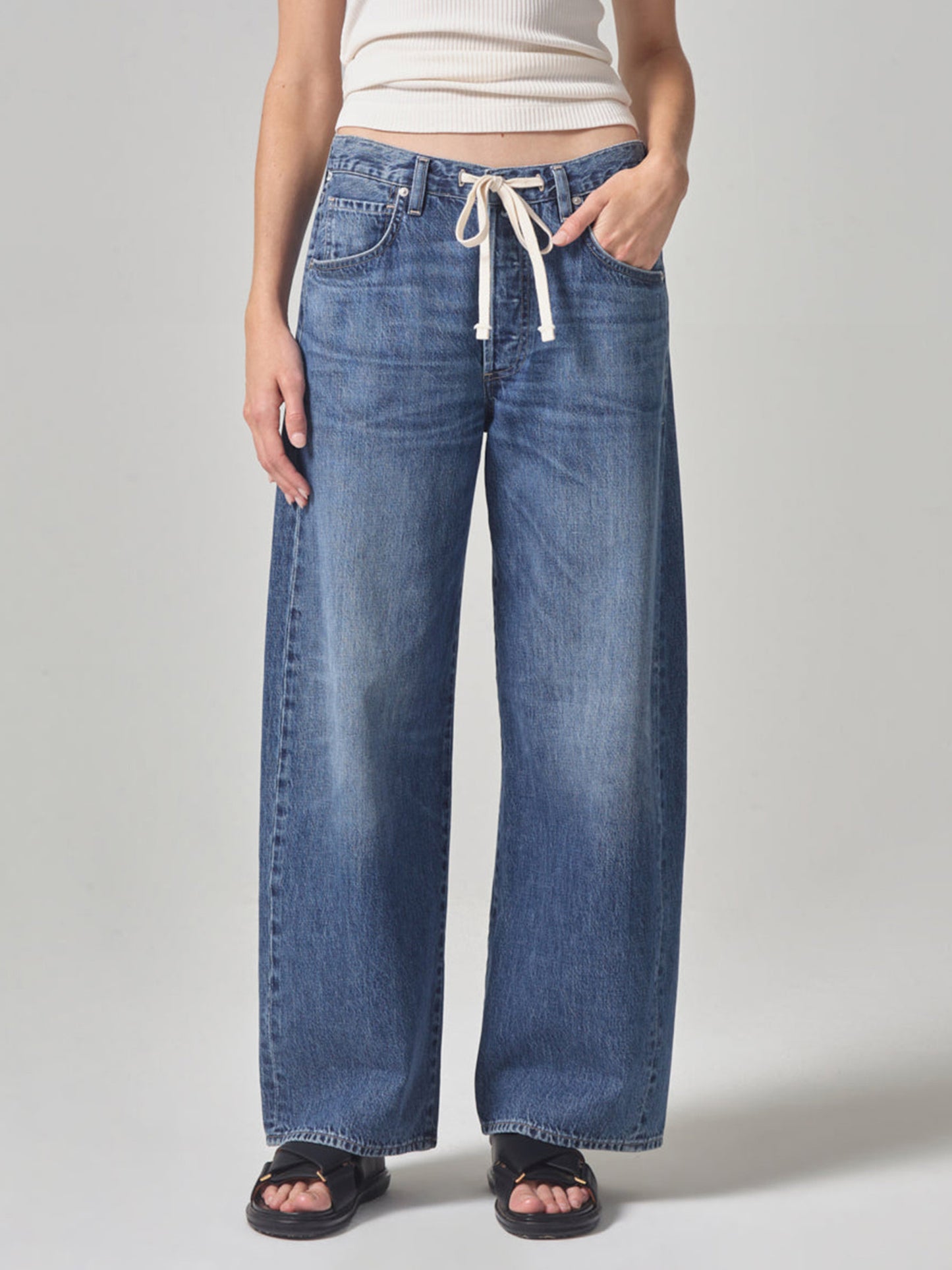 Women's Casual Wide-Leg Denim Jeans with Drawstring Waist and Pockets - Solid Color, Cotton Blend, Machine Washable
