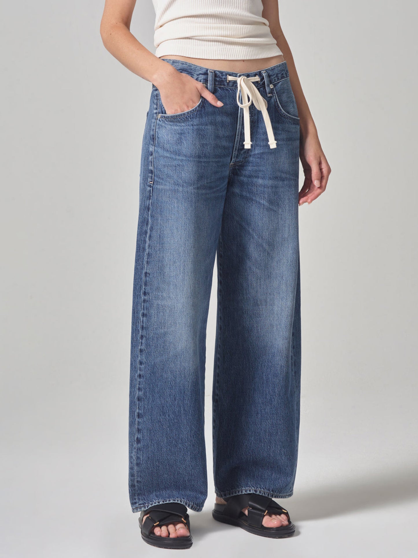 Women's Casual Wide-Leg Denim Jeans with Drawstring Waist and Pockets - Solid Color, Cotton Blend, Machine Washable