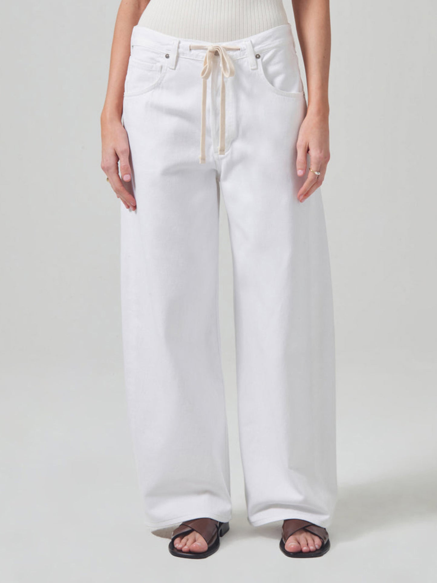 Women's Casual Wide-Leg Denim Jeans with Drawstring Waist and Pockets - Solid Color, Cotton Blend, Machine Washable